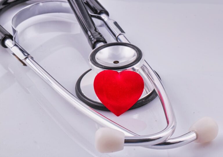 Understanding Heart Disease Risk Factors and When to See a Cardiologist